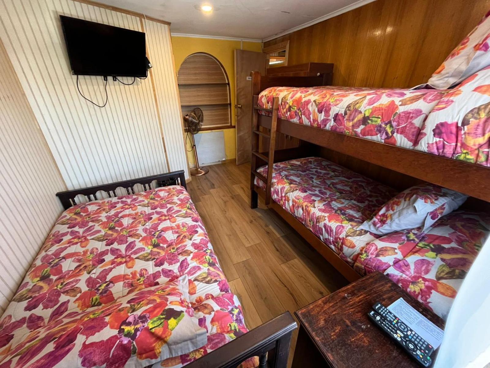 Umantue Hostel Panguipulli Eksteriør bilde